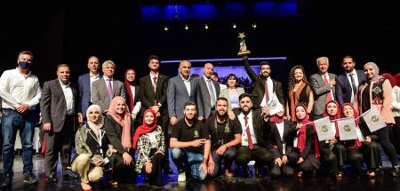 تأهل للمنافسة الإقليمية: فريق من طلبة جامعة القدس يفوز في مسابقة برنامج الشركات الطلابية على مستوى جامعات الوطن